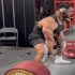 Bodybuilding-legende Lou Ferrigno houdt zijn buikspieren geript op 70-jarige leeftijd