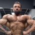 Russel Orhii verplettert een nieuwe 765-pond Squat PR