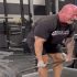 Bekijk 18-jarige Powerlifter Jalen Faulk Squat 661 pond voor een nieuwe PR
