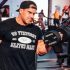 Hafthor Björnsson is van plan het wereldrecord gewicht boven de balk te verbreken bij 2022 Rogue Invitational